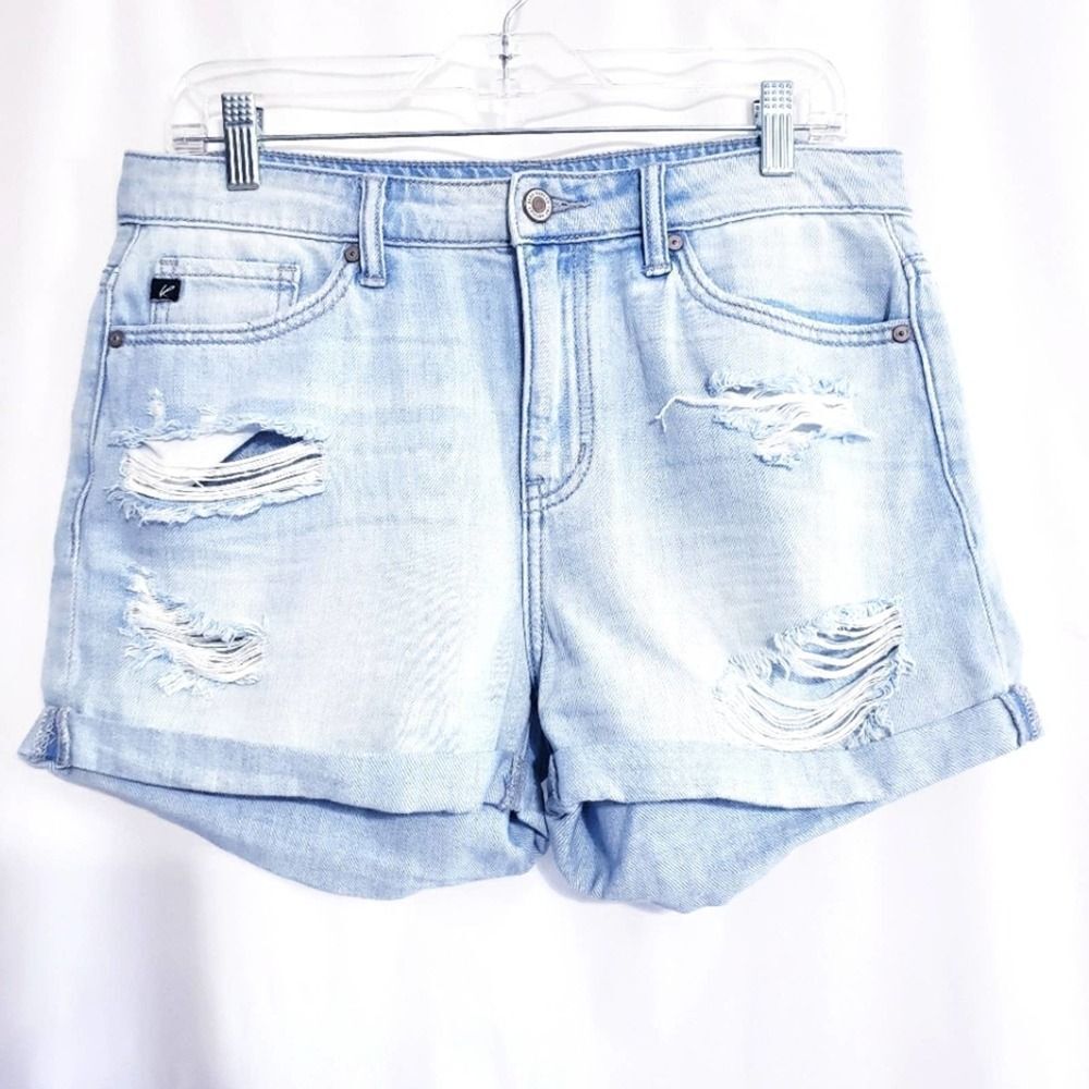 KanCan distressed denim shorts